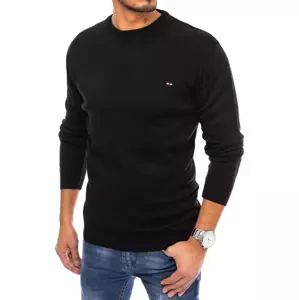Štýlový čierny sveter